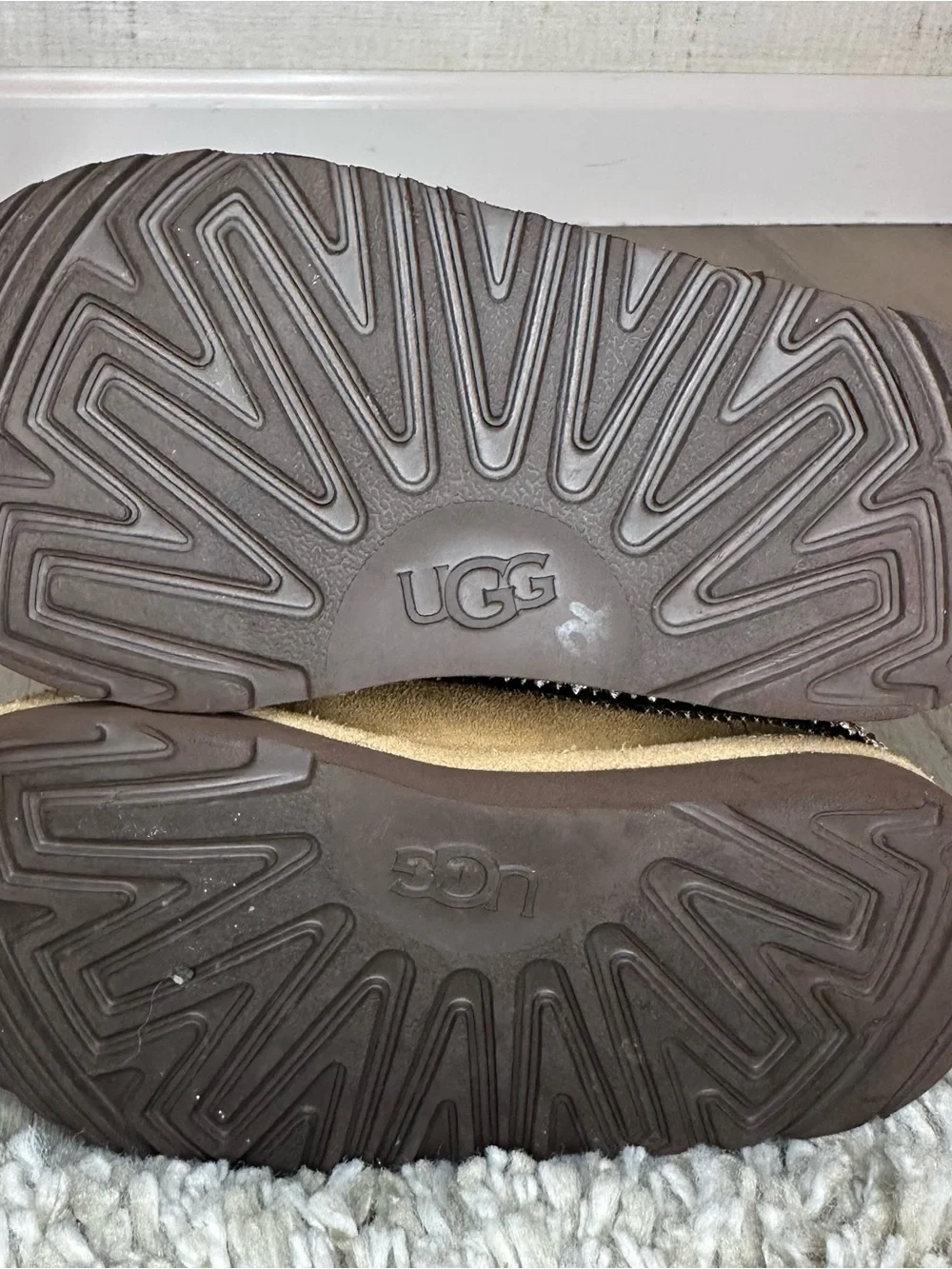 UGG Classic Mini Crescent Boot Chestnut (Toddler) 11
